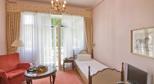 Panacee Grand Hotel Rmerbad, Book Hotel Badenweiler Markgräflerland