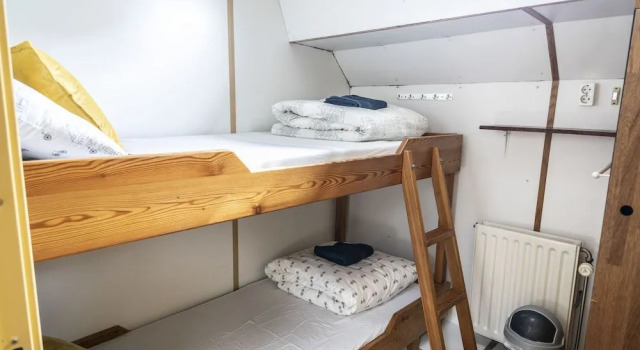 The Cabin Haarlem - Hostel, Забронировать Хостел Хостелы Харлема, рядом с Lunchcafé Teylers Museum, Хостел