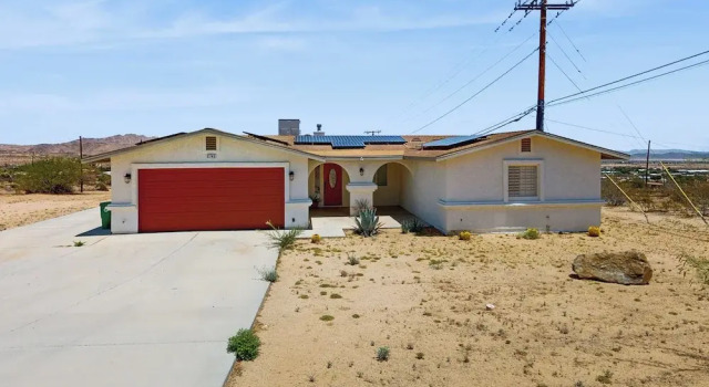 4BR Home in Joshua Tree w/ Private Pool & Fire Pit