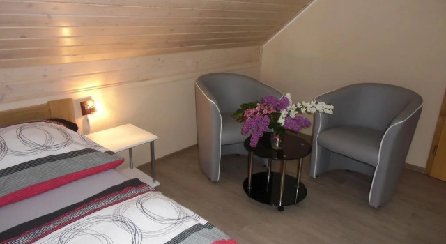 Penzion Sarton, Reservar Hotel Lukov Thayatal