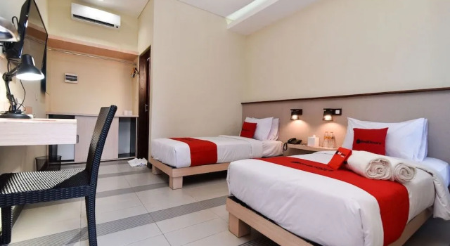 RedDoorz near Legian Street, Varaa Hotelli Edulliset hotellit kohteessa Badung