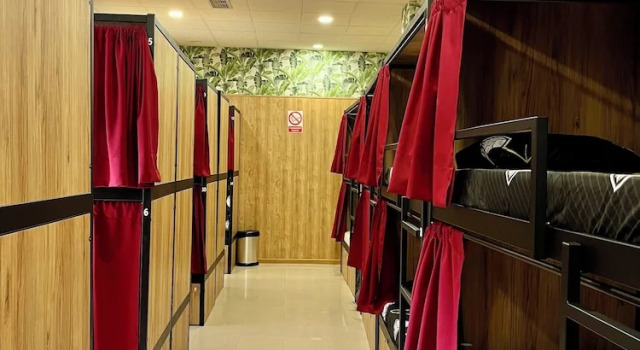 Кровать в общем номере Velvet Hostel