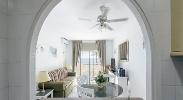 Las Mimosas Beach Club, Book Hotel Cerros del Aguila Spanien