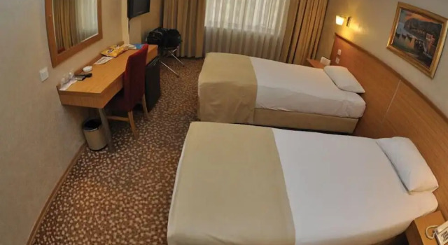 Трёхместный номер Standard Sun Inn Hotel