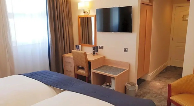 Номер Standard The Empress Hotel