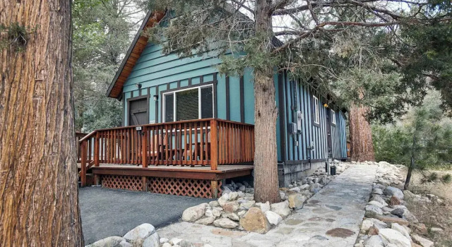 Коттедж Hot Tub & Deck: Big Bear City Cabin Near Skiing
