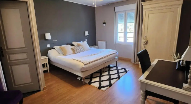 Тент Château Pontet dEyrans & Spa