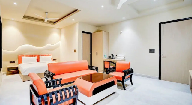 Номер Luxury Hotel Royal City