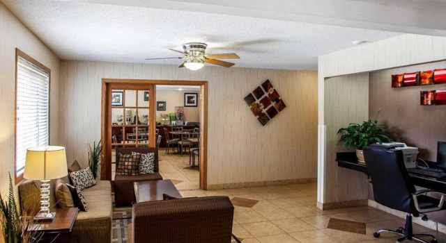 Quality Inn & Suites, Забронировать Отель Отели Иллинойс 3 звезды, 3*