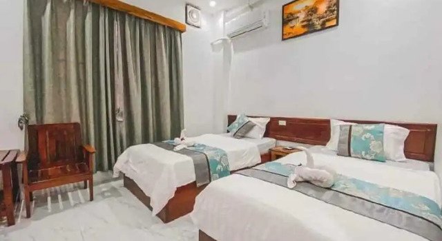 NuttyPhoy Hotel