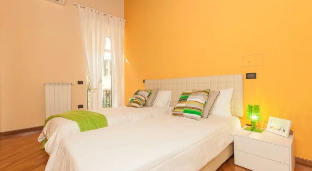 Rental in Rome Crociferi 2, Забронировать Апартаменты/квартира Рим Лацио, рядом с Посольство США в Риме