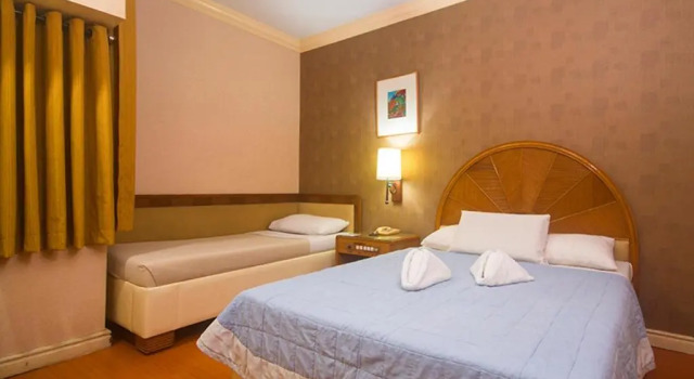 Трёхместный номер Superior Grand City Hotel Inc