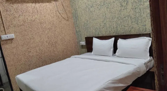 Hotel Vishnu Inn, Забронировать Отель Рева штат Мадхья-Прадеш