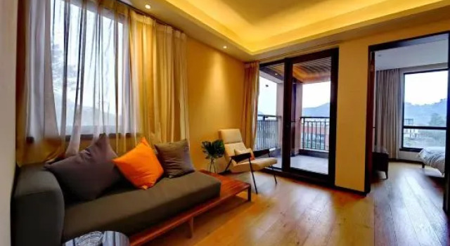 Люкс Luxury Yunyue Resort Hotel (Anji Wufeng Mountain International Youth Camp)