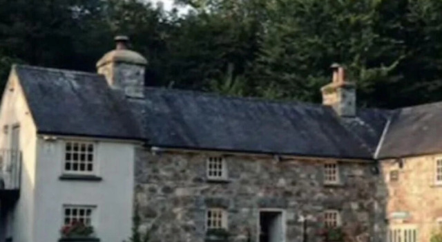 Mill End - Watermill Cottage Set in 30 Acres
