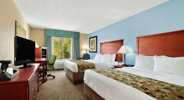 Четырёхместный номер Standard Baymont By Wyndham Gainesville I-75