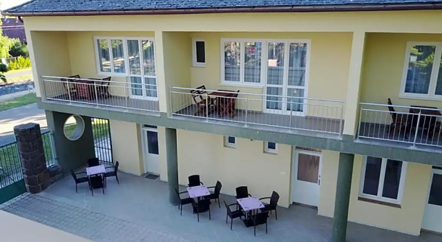 BL Garden Panzió, Prenota Hotel Hotel a Southern Transdanubia con piscina, Piscina