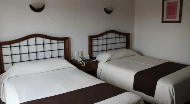 Четырёхместный номер Standard Hotel Plaza Independencia