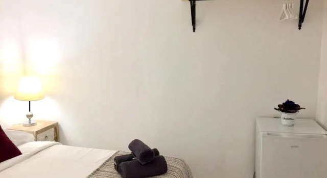 Studio in Barcelona, With Wifi, Забронировать Отель Сантс-Монжуик , рядом с Фонд современного искусства Франа Дауреля