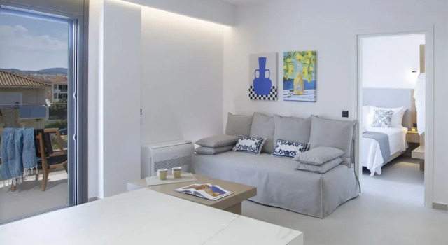Люкс Executive с видом на город Achillion Suites