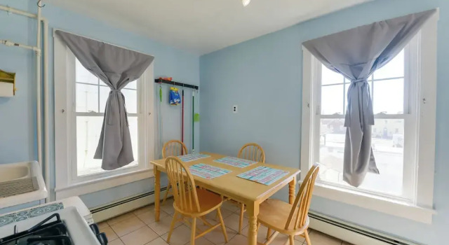 Апартаменты с 2 комнатами с балконом Pet-friendly Apartment in Wildwood < 1 Mi to Beach