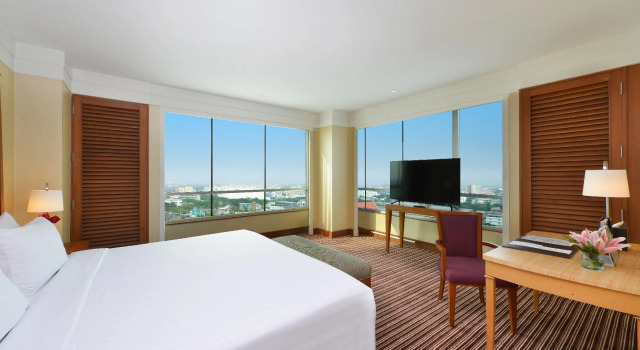 Номер Deluxe Miracle Grand Convention Hotel