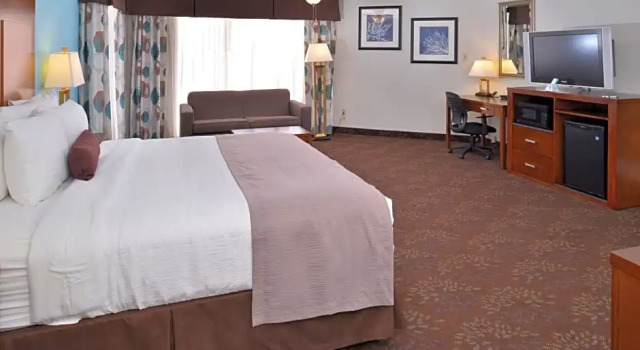 Двухместный клубный номер Standard с балконом Best Western Plus El Paso Airport Hotel & Conference Center