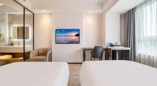 Двухместный люкс Deluxe Dishang Boutique Hotel (Shanghai Lingang Baolong Plaza Branch)