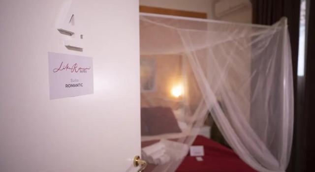 Номер Deluxe Like Romeo Suites
