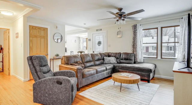 Коттедж Family-friendly Home w/ Hot Tub, Near Lake George!