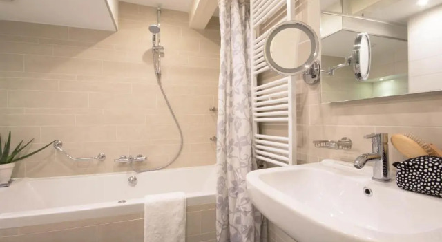 Апартаменты Amsterdam Canal Suites