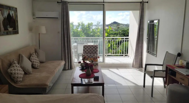 Apartament cu balcon și cu vedere la mare Orient Bay Beach Studio