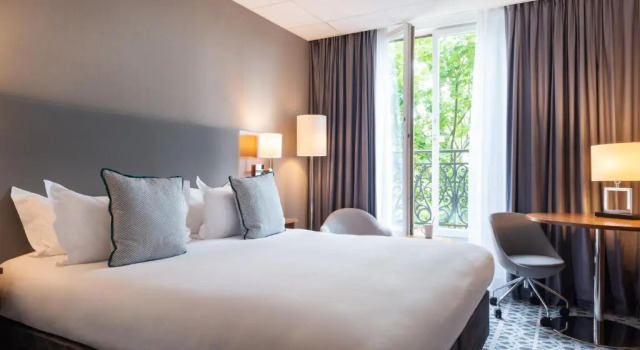 Двухместный номер Standard Crowne Plaza Paris - Republique by IHG
