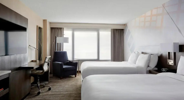 Четырёхместный номер Standard San Francisco Airport Marriott Waterfront