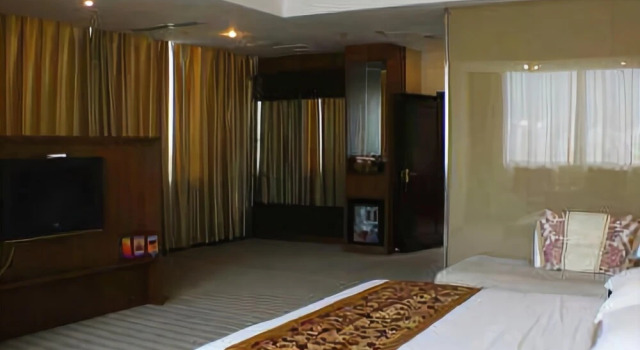 Wenlai Haojing Hotel, Book Hotel Hoteller i Qingyuan med pool, Swimmingpool