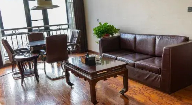 Люкс Business Pingjiang Shenfan International Hotel