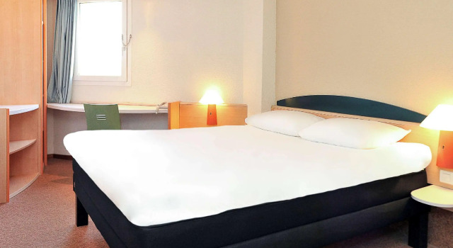Номер Standard Hotel ibis Autun