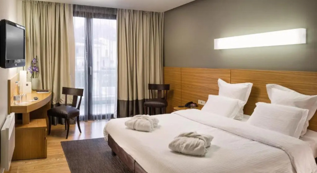 Полулюкс Esperos Palace Luxury & Spa Hotel