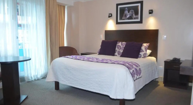 Четырёхместный номер Deluxe с балконом Hotel Novalux