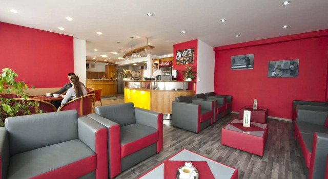 Hotel Plus