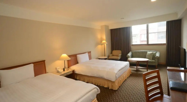 Standard Quadruple room Apollo Hotel