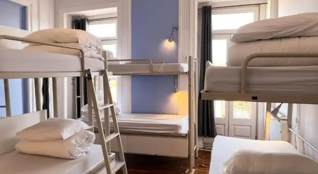 Кровать в общем номере (мужской номер) Safestay Lisbon Bairro Alto