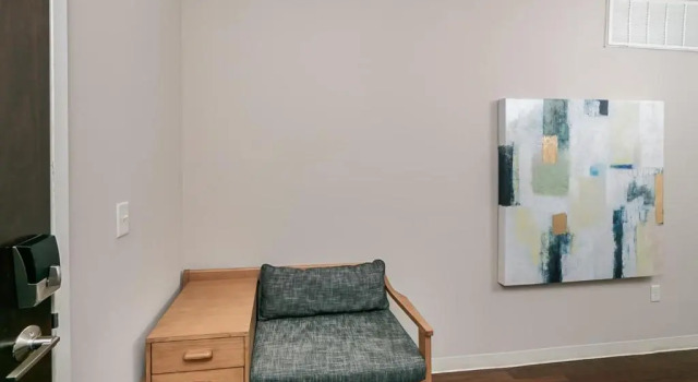 Апартаменты 2BR Stunning Lux Apartment Free Parking, Rooftop Deck & Gym, ADA Compliant