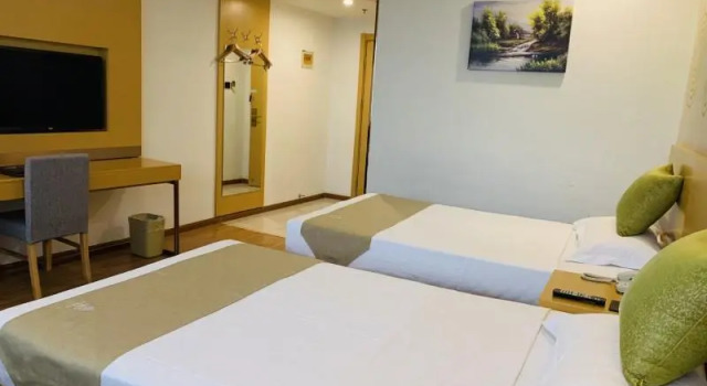 GreenTree Inn Tianjin Hedong District Tianjin Railway Station Square Express Hotel, Book Hotel Billige hoteller i Tianjin Province