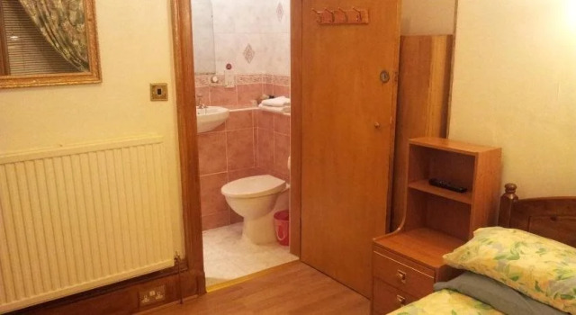 Swanlake Guest House