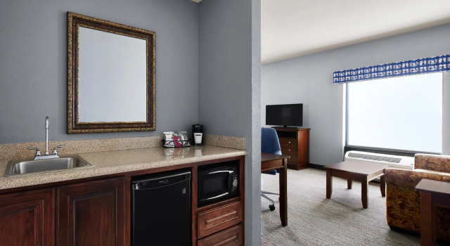 Двухместная студия люкс Hampton Inn & Suites Tulsa South Bixby