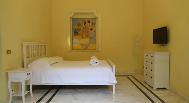 Re Vittorio Emanuele Apartment, Забронировать Апартаменты/квартира Апартаменты Неаполя, рядом с Accademia di Belle Arti di Napoli, Апартаменты/квартира