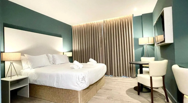 Axiom Park Hotel