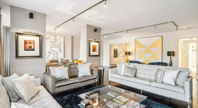 Luxurious 3-bed 2-bath Apartment in Belgravia