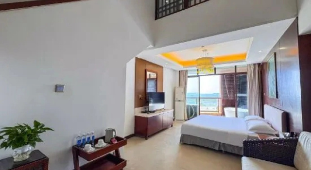 Семейный люкс Дуплекс с балконом и с видом на море Отель Sanya Marina Spa
